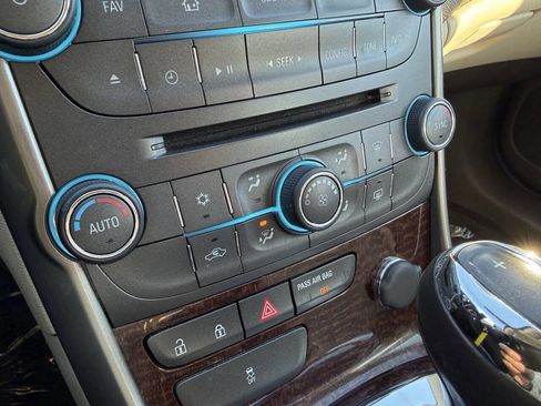 Used 2013 Chevrolet Malibu LT image 21