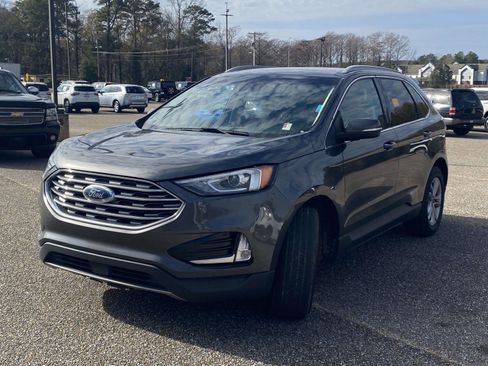 Used 2020 Ford Edge SEL w/ Convenience Package image 3