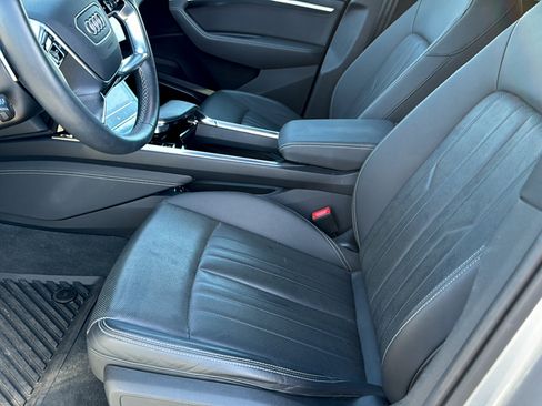 Used 2022 Audi e-tron Premium Plus AWD/4WD image 5