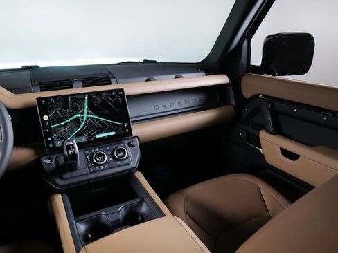 New 2026 Land Rover Defender 110 X-Dynamic SE AWD/4WD image 17
