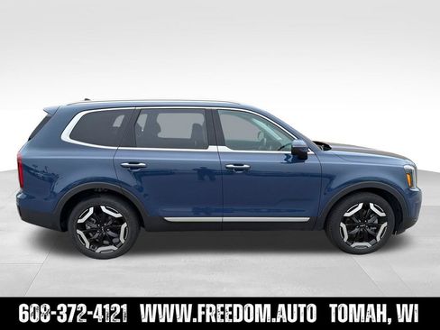 Used 2025 Kia Telluride S AWD/4WD image 6