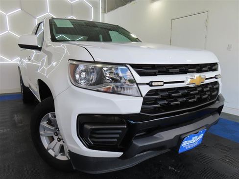Used 2022 Chevrolet Colorado LT w/ Fleet Safety Package RWD image 3