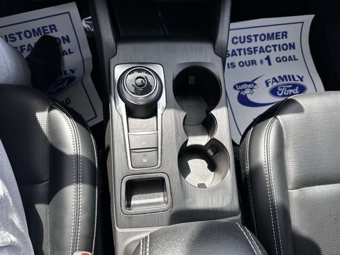 Certified 2024 Ford Escape Platinum AWD/4WD image 17