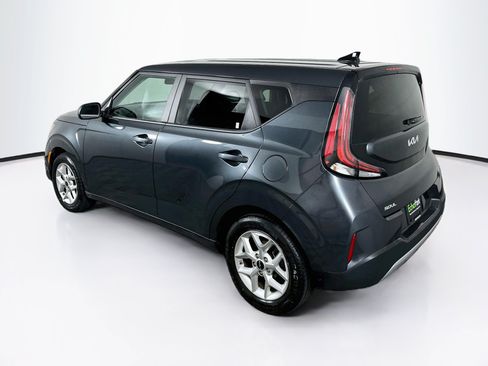 Used 2025 Kia Soul LX w/ LX Technology Package FWD image 5