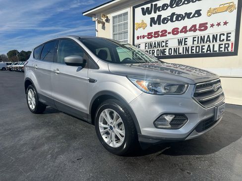 Used 2017 Ford Escape SE image 7