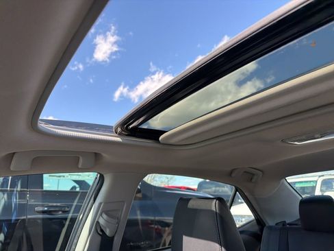 Used 2016 Toyota Corolla S image 11