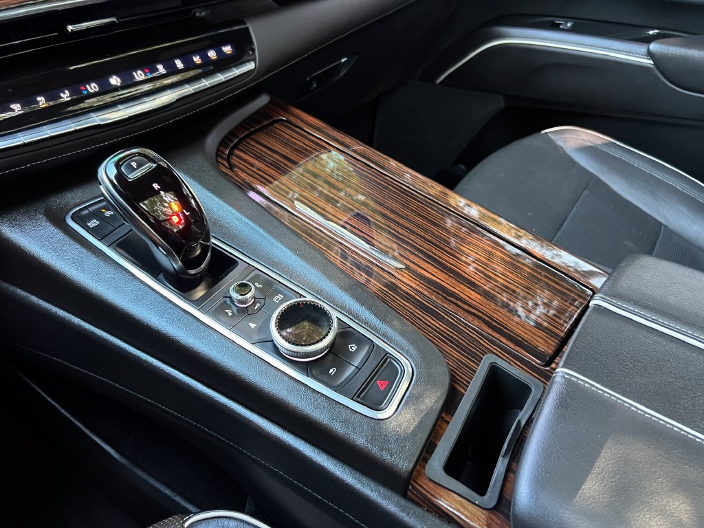 Used 2022 Cadillac Escalade ESV Premium Luxury RWD image 45