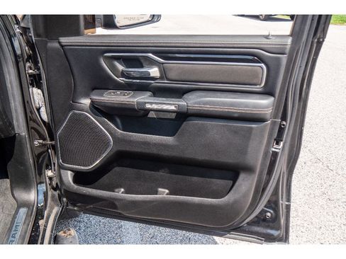 Used 2021 RAM 1500 Laramie w/ Sport Appearance Package AWD/4WD image 17