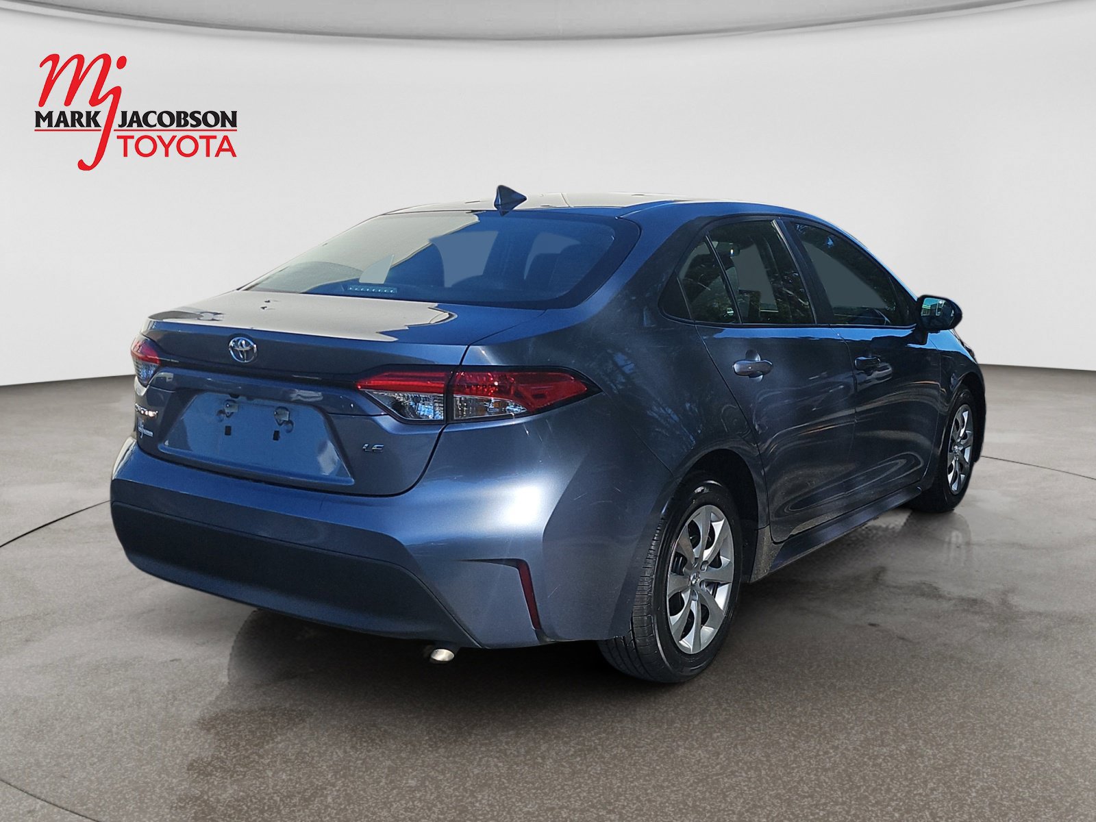 Used 2025 Toyota Corolla LE FWD image 9