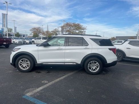 Used 2025 Ford Explorer Active image 15