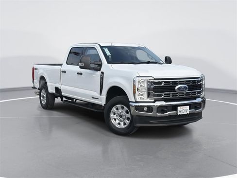 Used 2024 Ford F250 XLT image 1