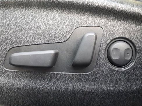 Used 2019 Kia Sorento LX w/ LX Convenience Package image 27