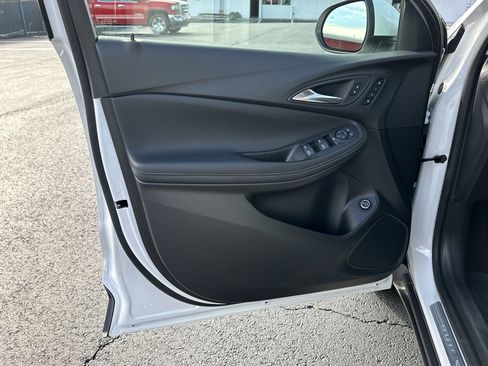 Used 2023 Buick Encore GX Essence w/ Experience Buick Package image 10