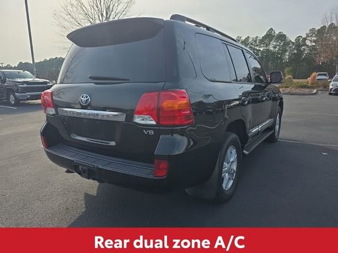 Used 2014 Toyota Land Cruiser image 6