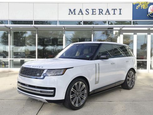 Used 2023 Land Rover Range Rover Autobiography image 1