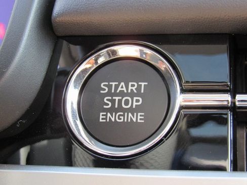 New 2025 Mitsubishi Outlander SE image 22