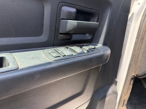 Used 2016 RAM 1500 Tradesman w/ Chrome Appearance Group RWD image 19