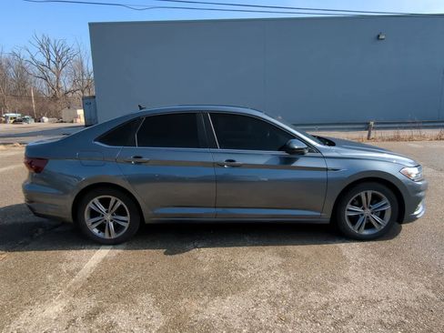 Used 2021 Volkswagen Jetta R-Line w/ R-Line Cold Weather Package image 15