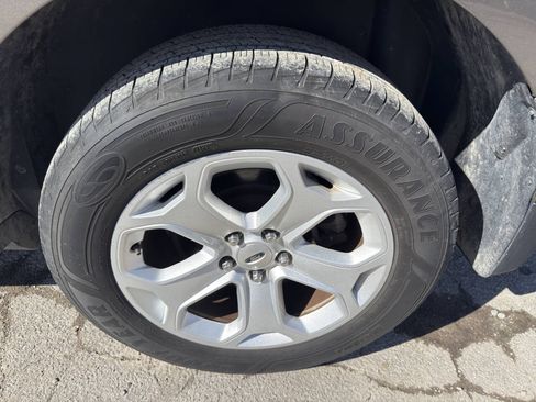 Used 2013 Ford Edge SEL FWD image 15
