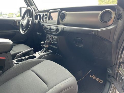 Used 2020 Jeep Gladiator Sport w/ Quick Order Package 24S image 8