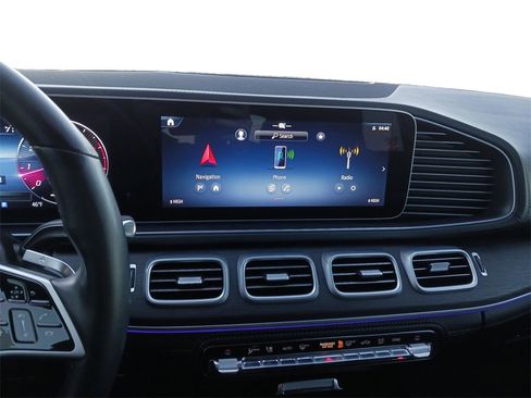 Used 2024 Mercedes-Benz GLE 450 4MATIC image 12