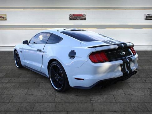 Used 2018 Ford Mustang GT Premium RWD image 5