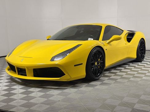 Used 2018 Ferrari 488 GTB image 1