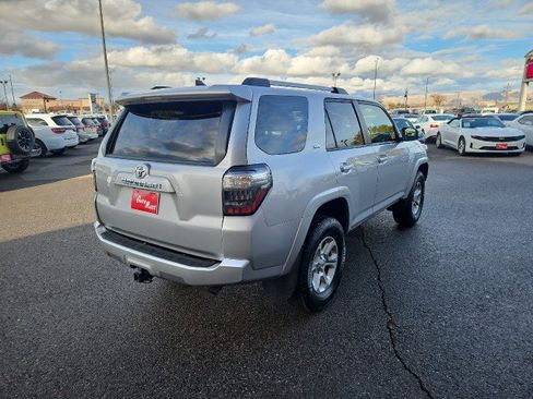 Used 2021 Toyota 4Runner SR5 image 5