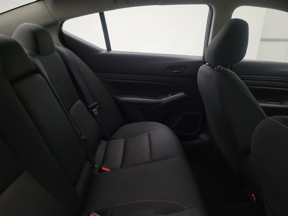Used 2025 Nissan Altima 2.5 SV FWD image 19