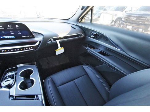 New 2026 Cadillac Lyriq Sport image 9