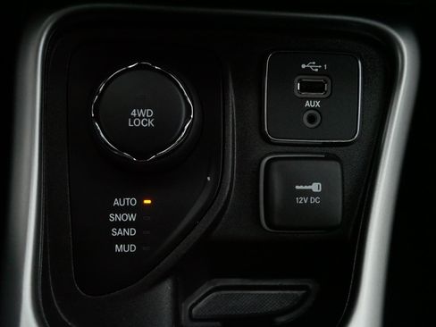 Used 2020 Jeep Compass Latitude image 31