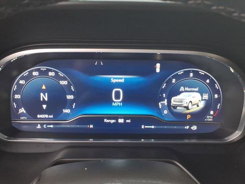 Used 2023 Chevrolet Suburban High Country image 14