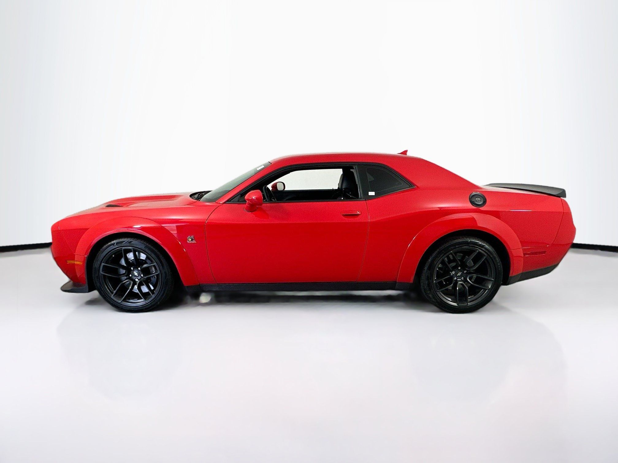 Used 2022 Dodge Challenger R/T Scat Pack RWD image 8