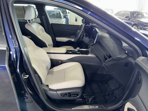 Used 2025 Lexus RX 350 Premium w/ Accessory Package (Z1) FWD image 10