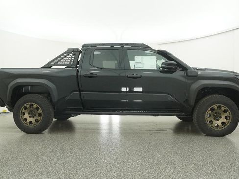 New 2025 Toyota Tacoma Trailhunter image 2