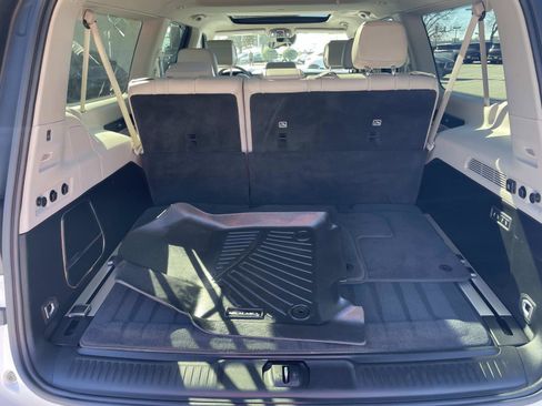 Used 2024 Jeep Wagoneer L Base w/ Premium Group I image 8