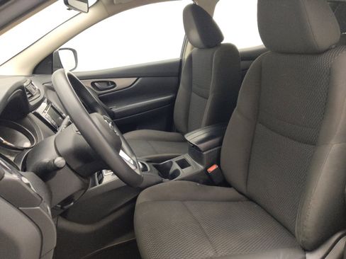 Used 2019 Nissan Rogue Sport S w/ Appearance Package image 17