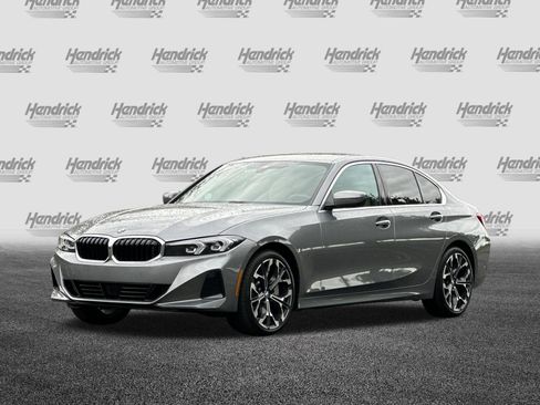 Used 2025 BMW 330i Sedan w/ Premium Package image 9