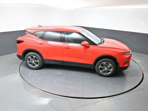 Used 2025 Chevrolet Blazer LT FWD image 42