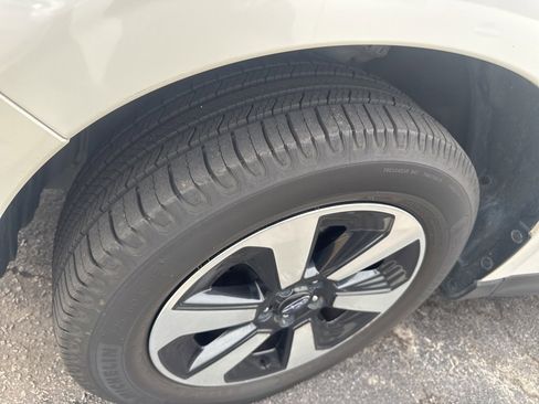 Used 2018 Subaru Forester 2.5i Limited image 5