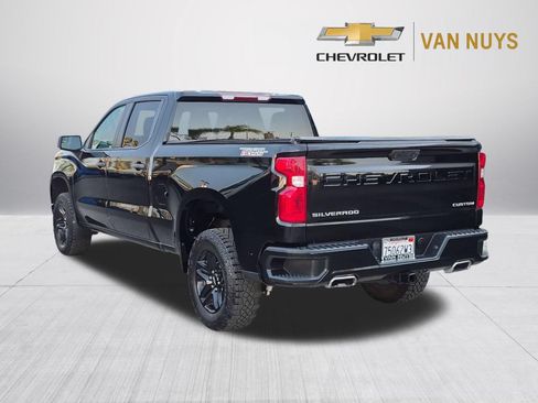 Used 2023 Chevrolet Silverado 1500 Custom Trail Boss AWD/4WD image 7