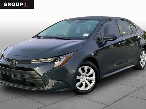 Used 2026 Toyota Corolla LE FWD image 1