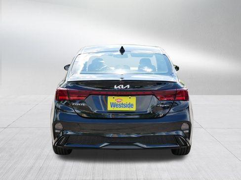 Used 2022 Kia Forte GT-Line w/ GT-Line Premium Package FWD image 6