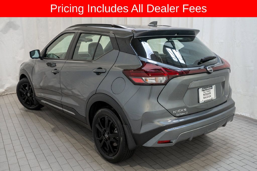 Certified 2024 Nissan Kicks SR w/ SR Premium Package FWD image 3