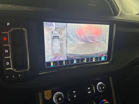 Used 2021 GMC Yukon Denali w/ Denali Premium Package AWD/4WD image 28