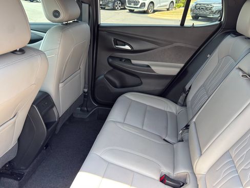 Used 2024 Buick Envista Avenir FWD image 29