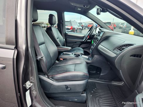 Used 2020 Dodge Grand Caravan GT image 40