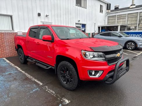 Used 2017 Chevrolet Colorado Z71 AWD/4WD image 3