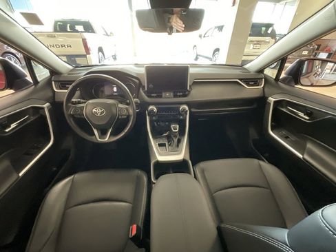Used 2024 Toyota RAV4 XLE Premium image 8