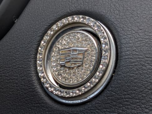 Certified 2020 Cadillac XT4 Premium Luxury w/ Driver Awareness Package FWD image 33